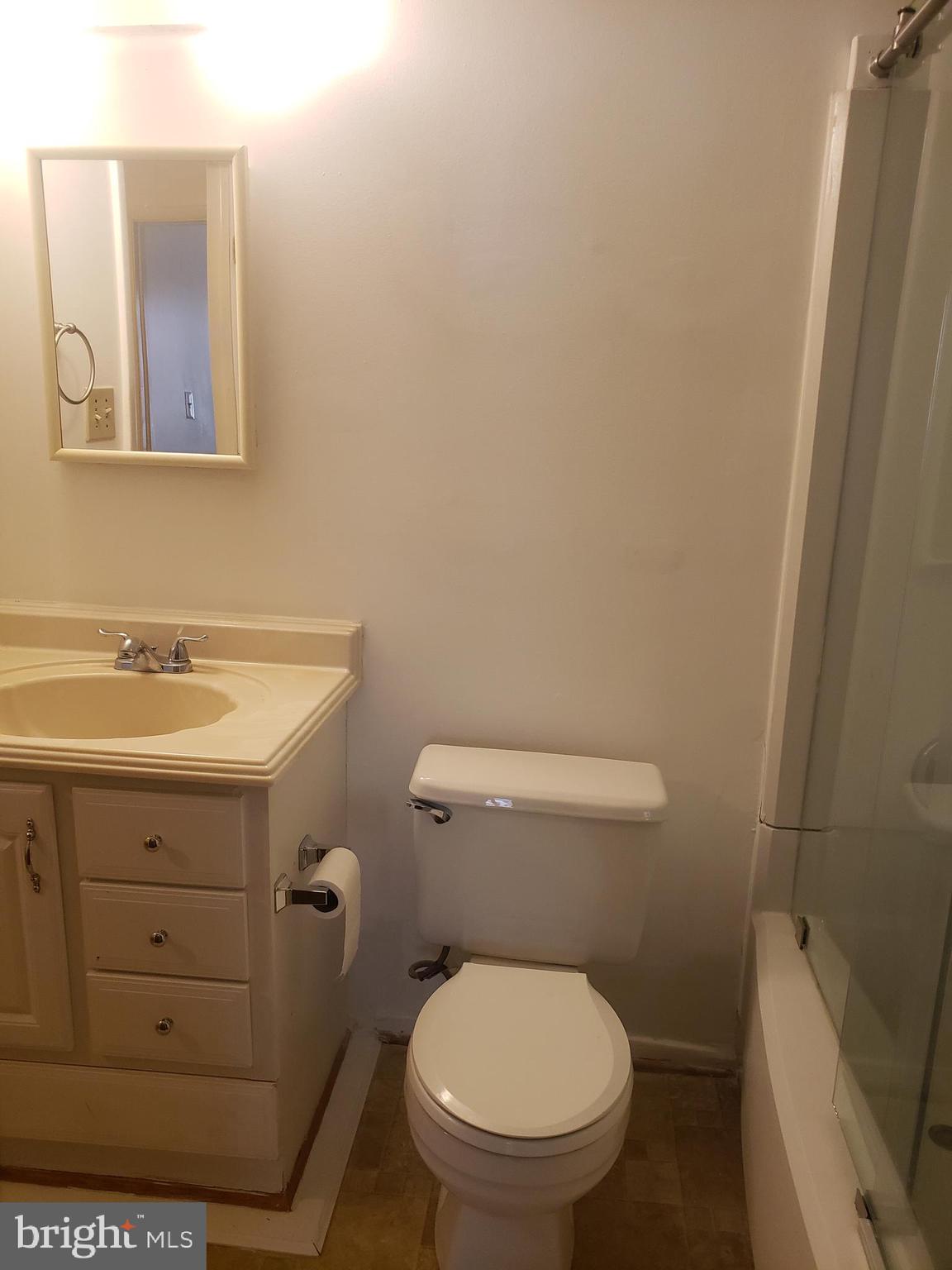 OAK SPRINGS - Residential Lease