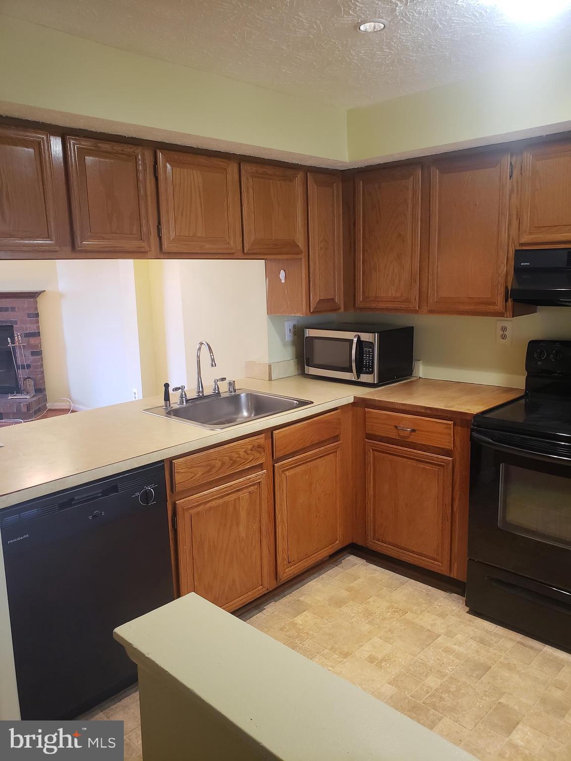 OAK SPRINGS - Residential Lease