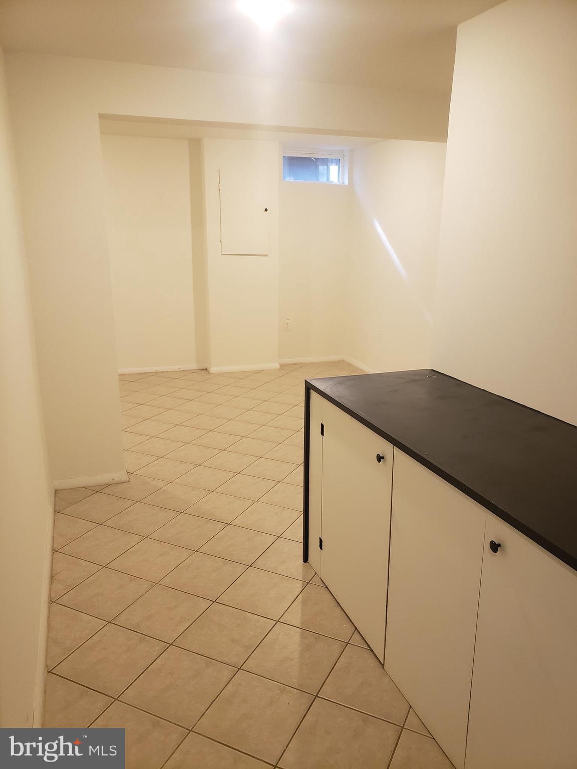 OAK SPRINGS - Residential Lease