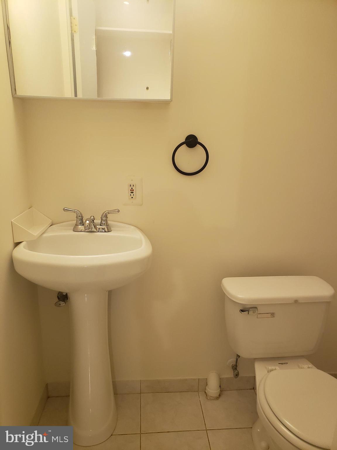 OAK SPRINGS - Residential Lease