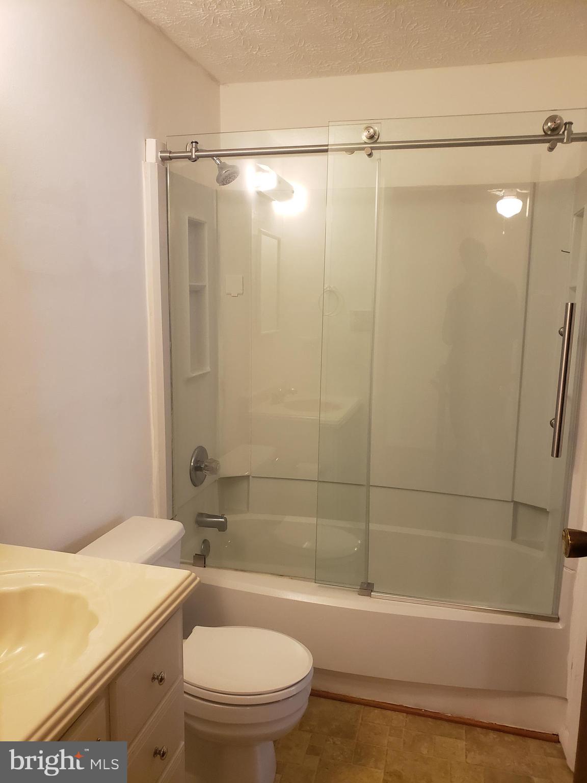 OAK SPRINGS - Residential Lease