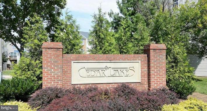 CEDAR LAKES - Residential