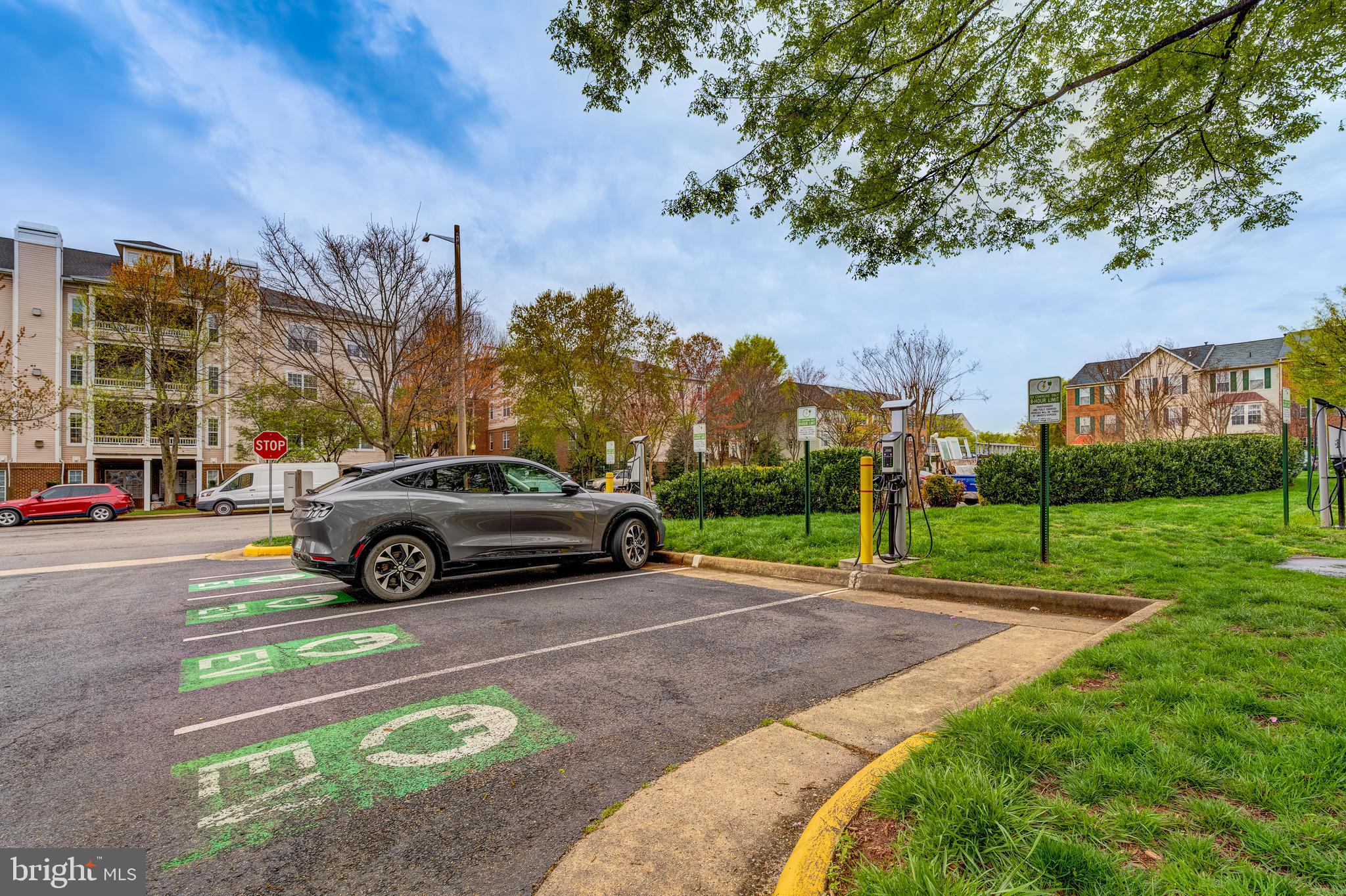 CEDAR LAKES - Residential