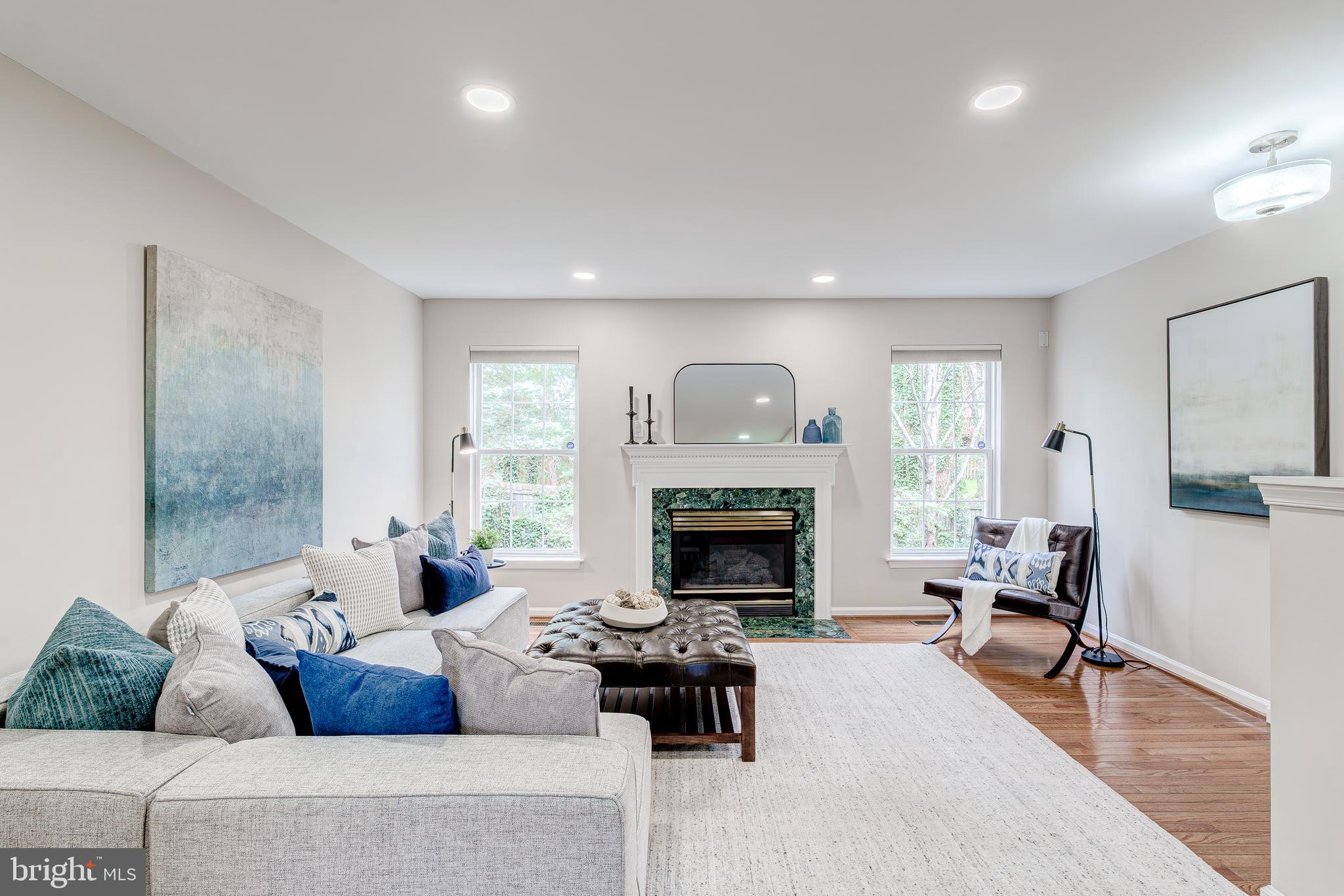 CEDAR LAKES - Residential