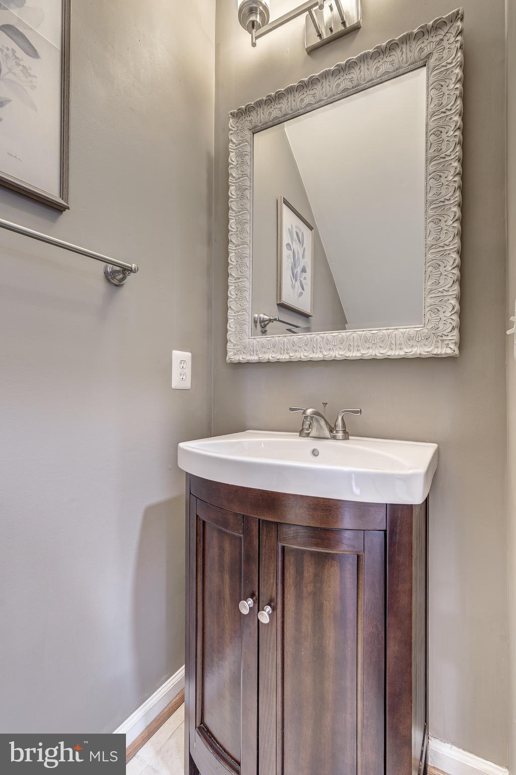 CEDAR LAKES - Residential