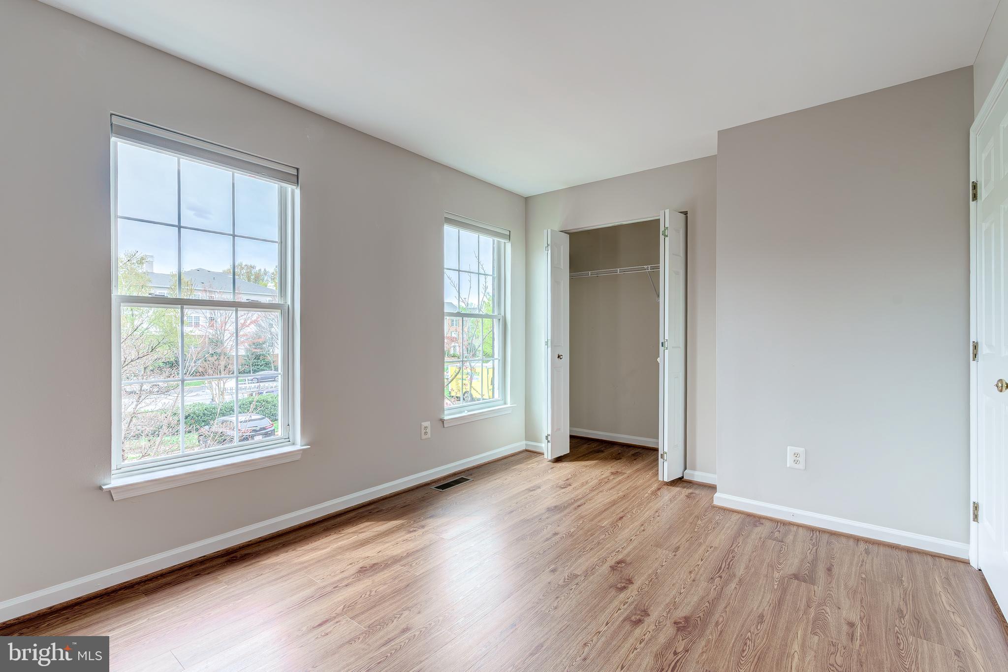 CEDAR LAKES - Residential