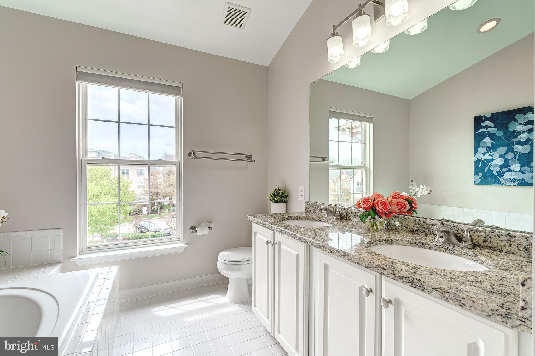 CEDAR LAKES - Residential