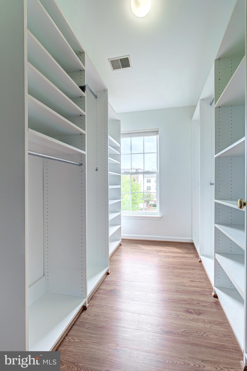 CEDAR LAKES - Residential