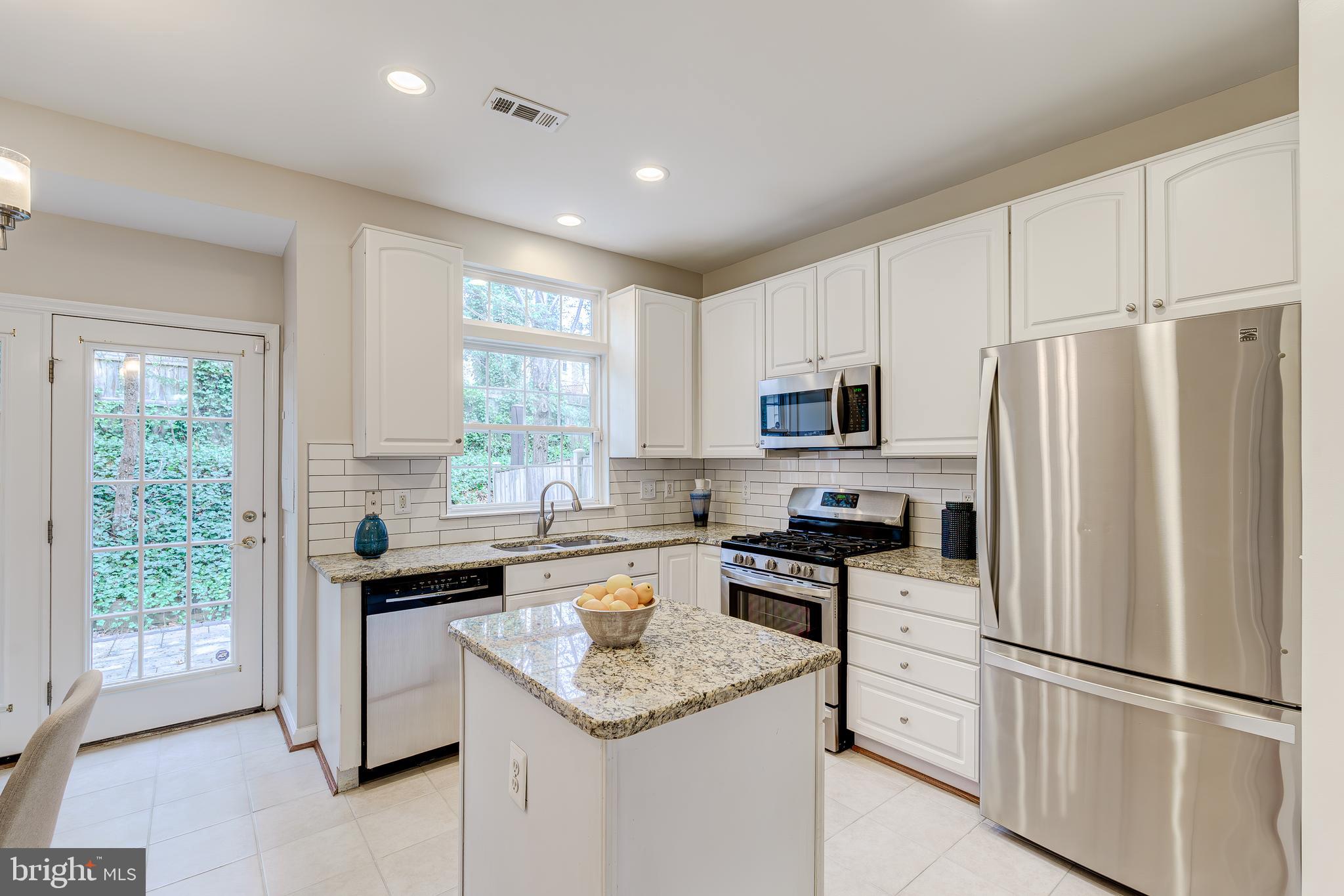 CEDAR LAKES - Residential