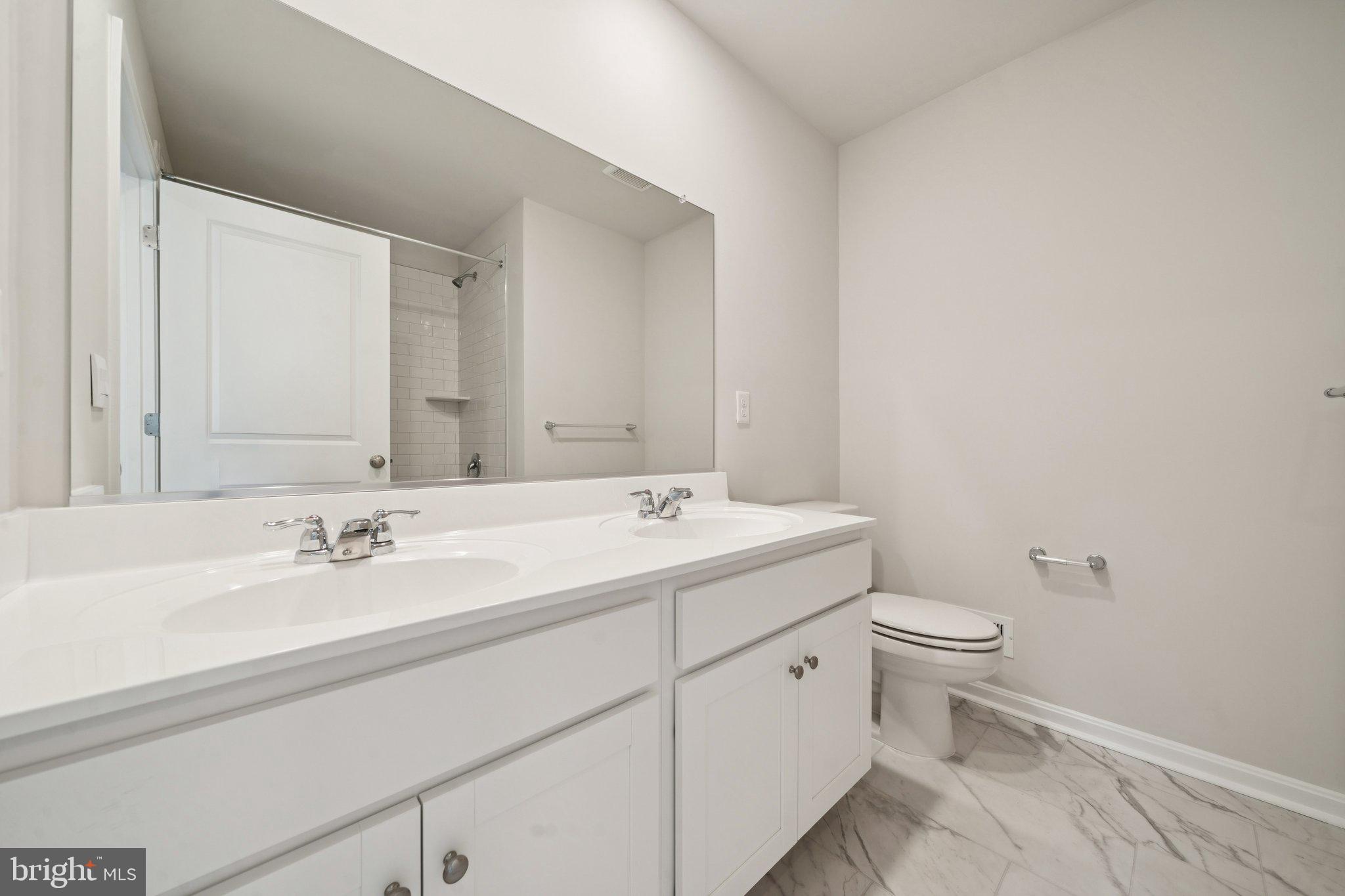 LADYSMITH VILLAGE - Residential