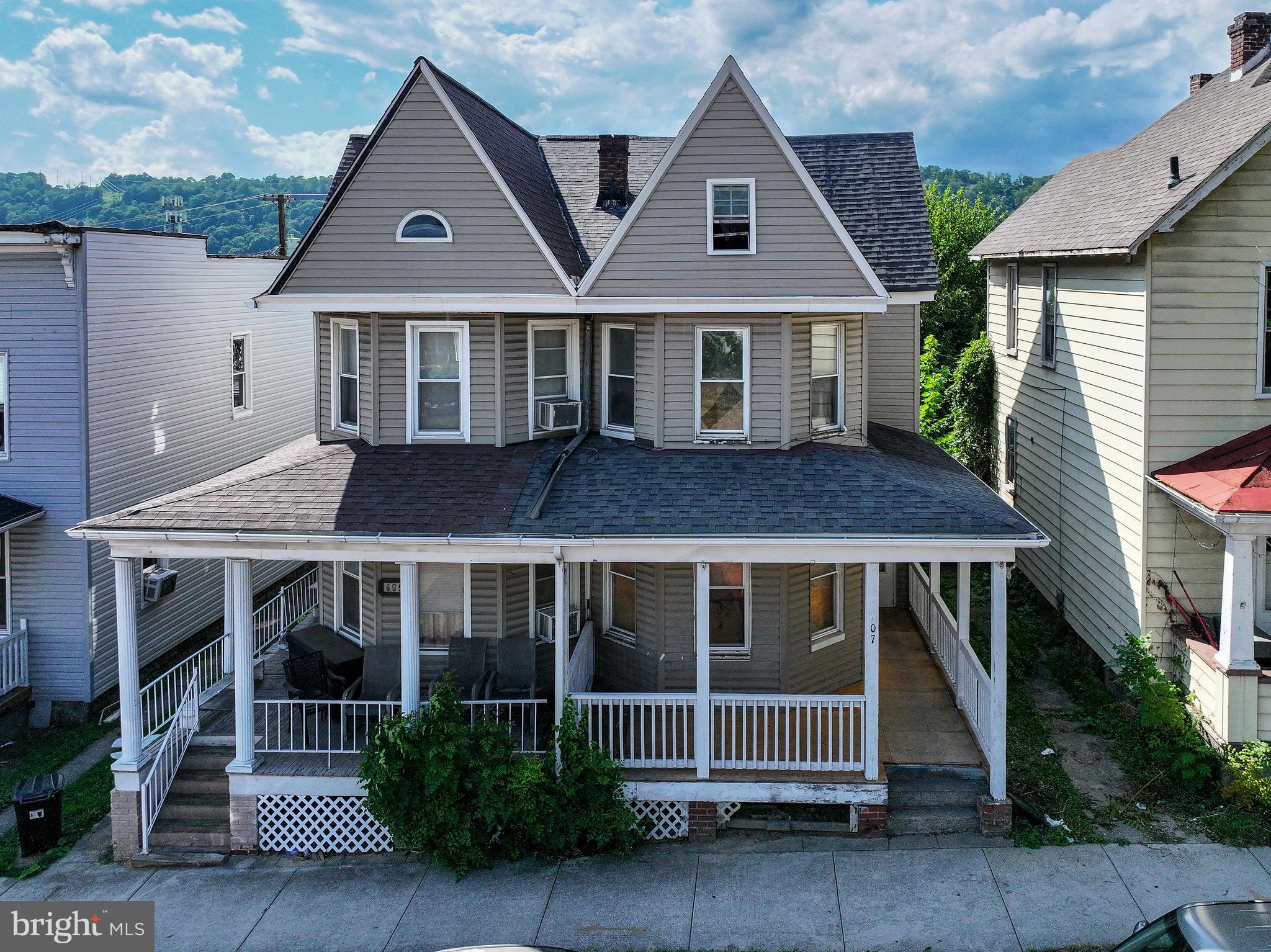 Investor Opportunity in Cumberland!
Located in the heart of Cumberland, this twin attached home presents a fantastic opportunity for investors, flippers, or those looking to customize their next residence. Offering 3 bedrooms and 2 full bathrooms, the property is fully cleaned and ready for a complete remodel, giving you the freedom to design and finish it exactly to your vision.
The main floor features space for a potential 4th bedroom, ideal for maximizing rental income or accommodating larger families. Backyard offers parking space a valuable asset in this area.
Whether you're looking to renovate and resell or build long-term rental equity, this property is a blank canvas full of potential. Roof is less than 5 years old and in great condition.
Don’t miss this chance to invest in a growing area with strong upside potential. Property is being sold as-is.