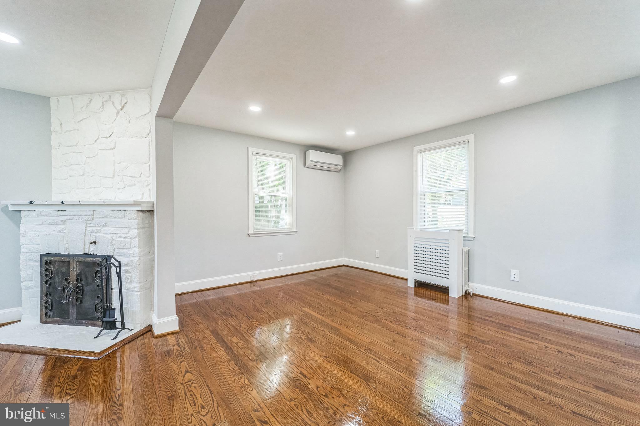 HOWARD PARK - Residential
