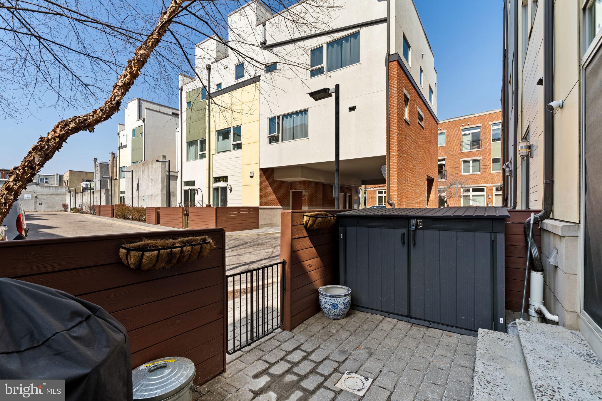 BELLA VISTA - Residential