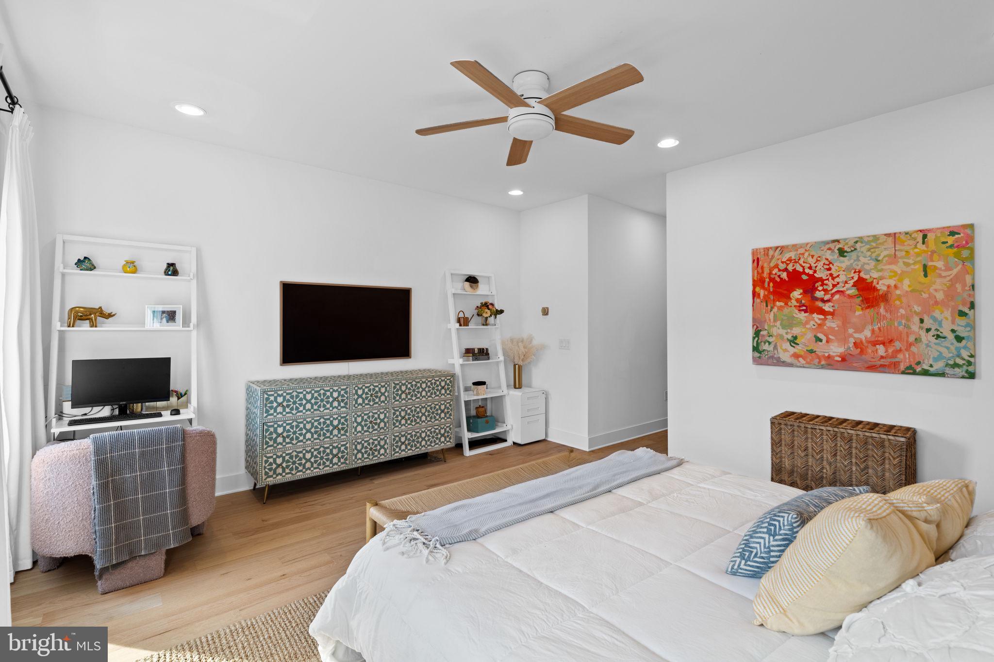 BELLA VISTA - Residential