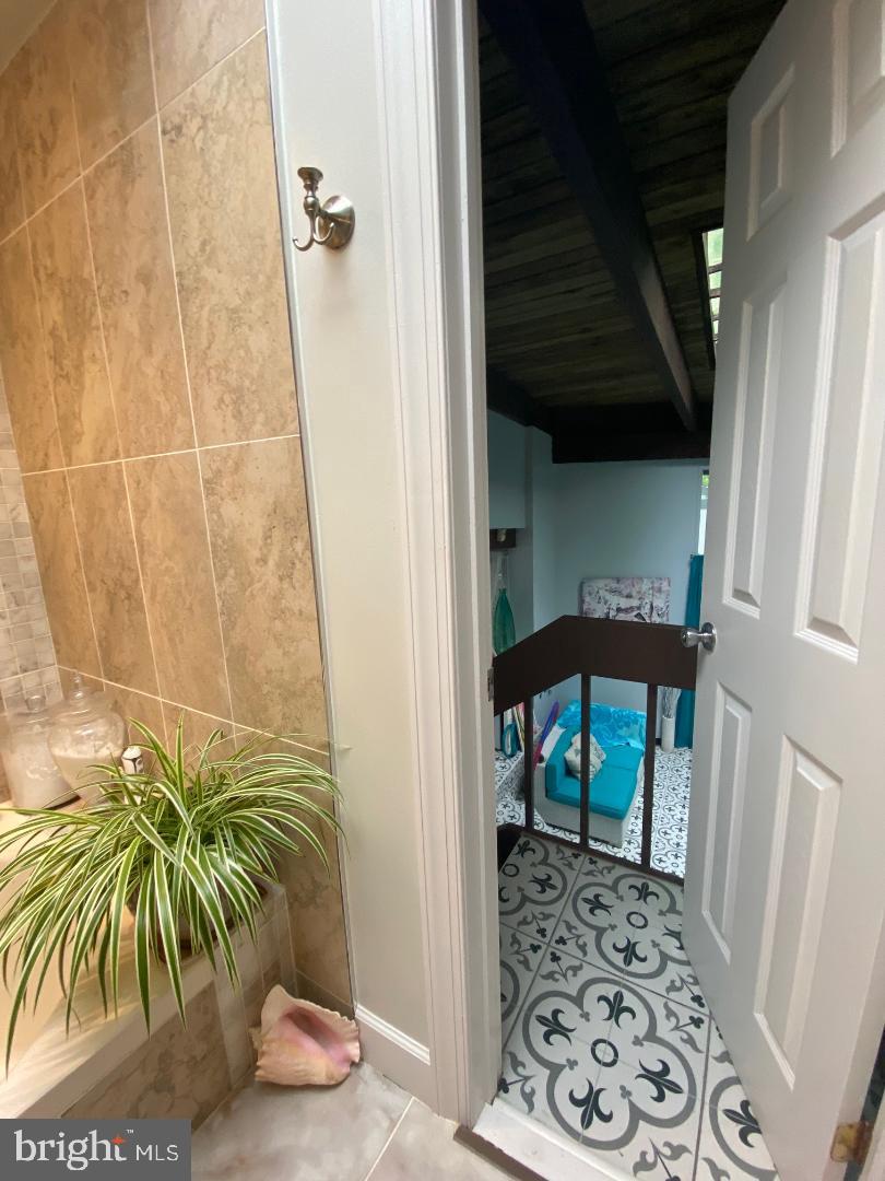 WOODLEY WOODS - Residential