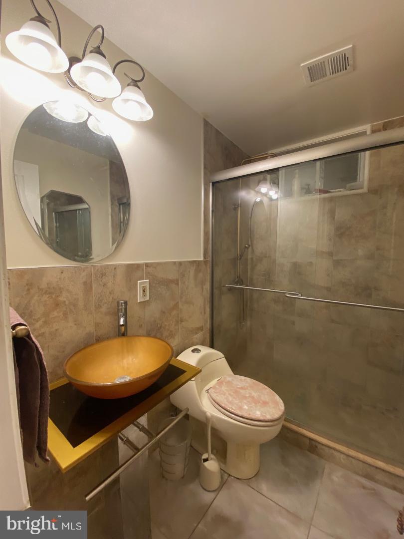 WOODLEY WOODS - Residential