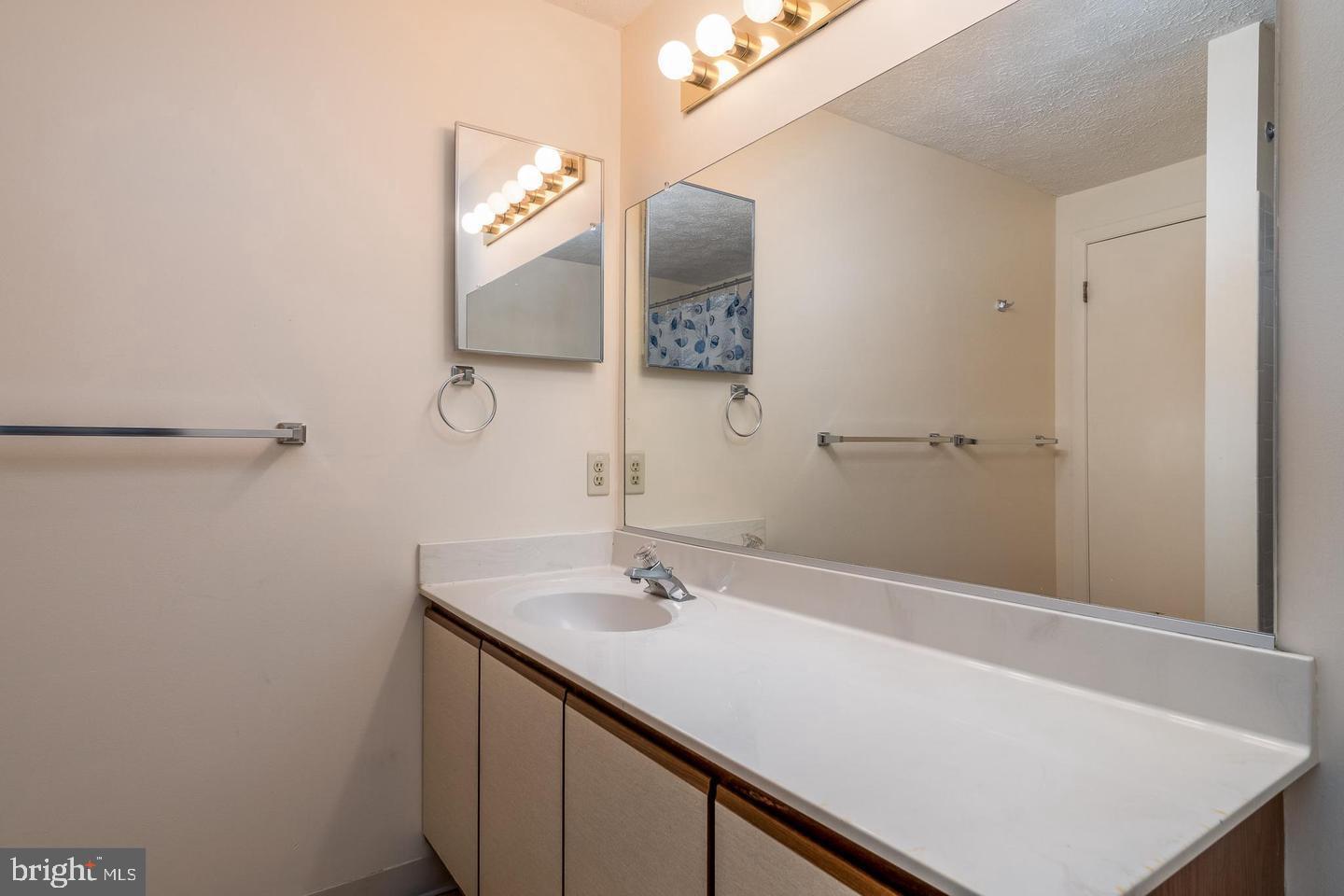 FAIRBROOK - Residential Lease