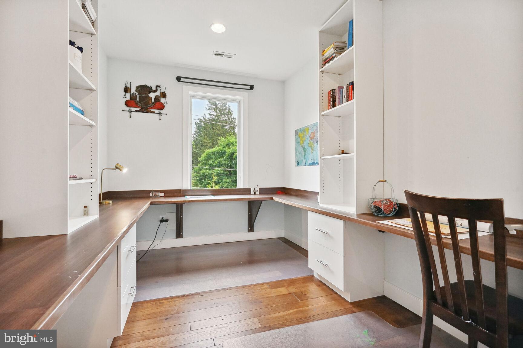 KENT GARDENS - Residential Lease