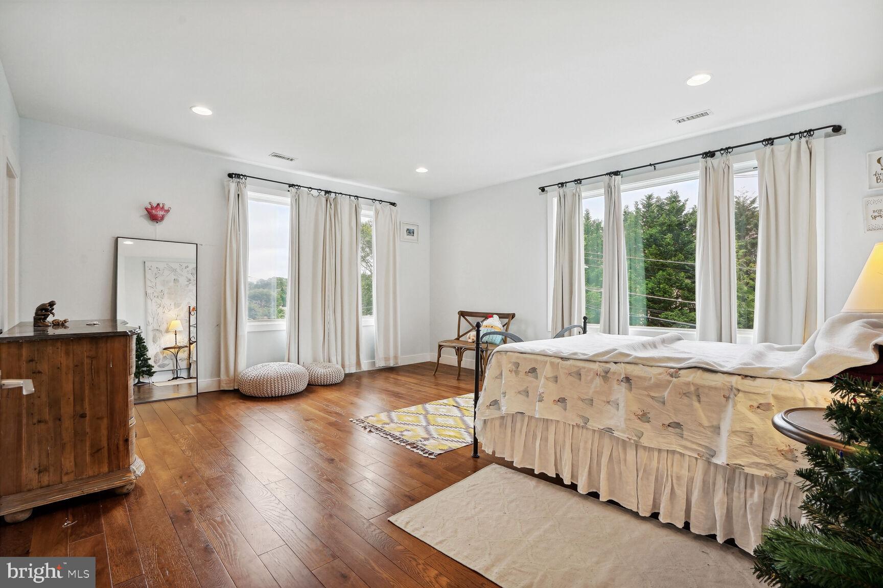 KENT GARDENS - Residential Lease