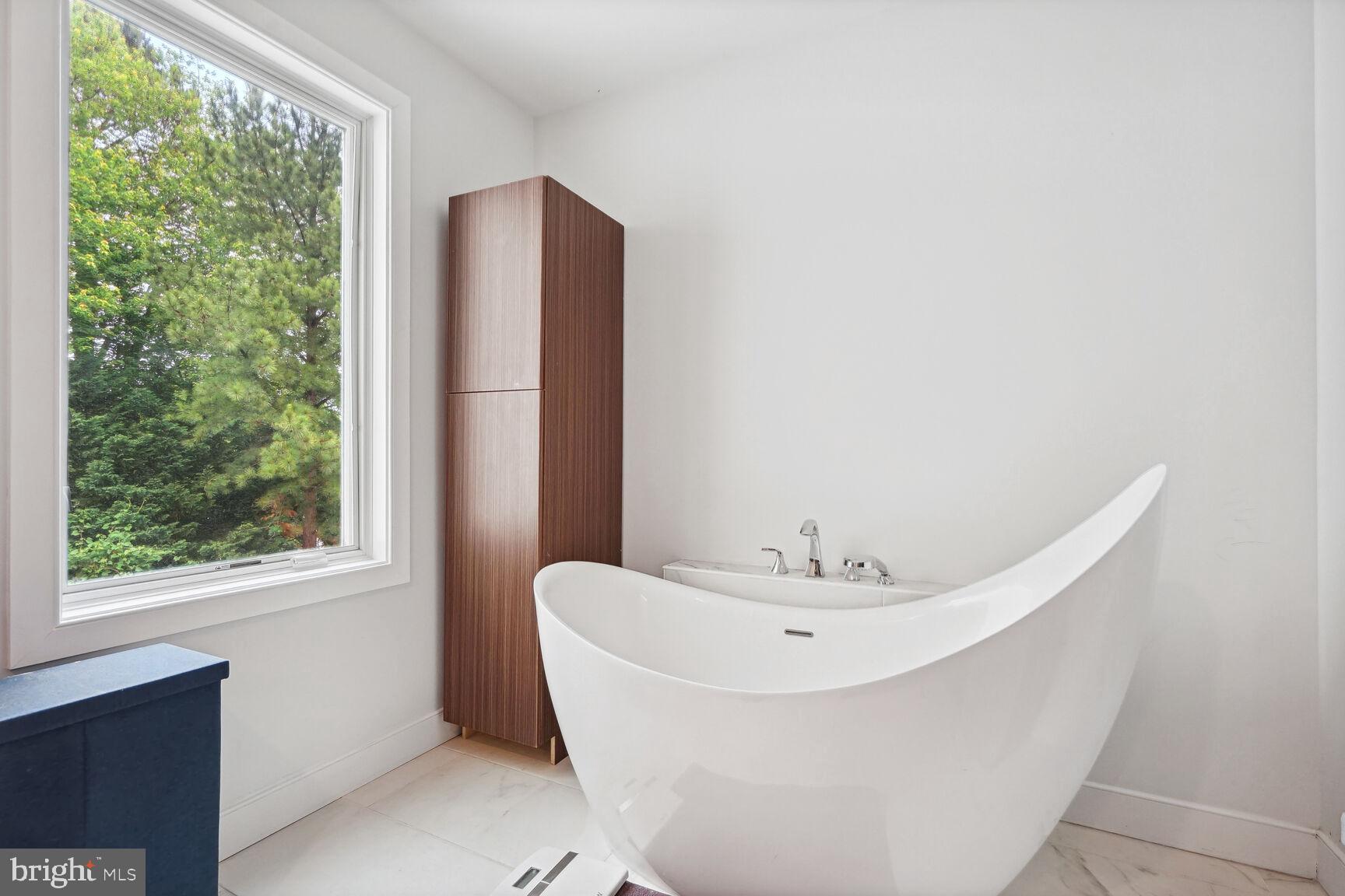 KENT GARDENS - Residential Lease