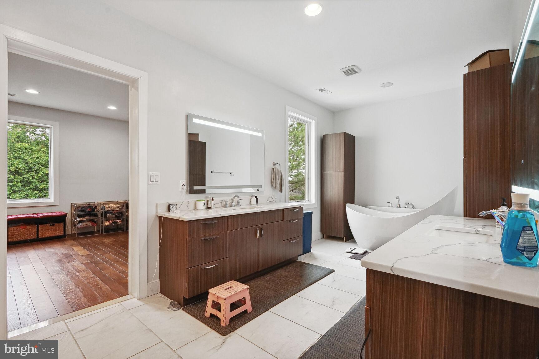 KENT GARDENS - Residential Lease