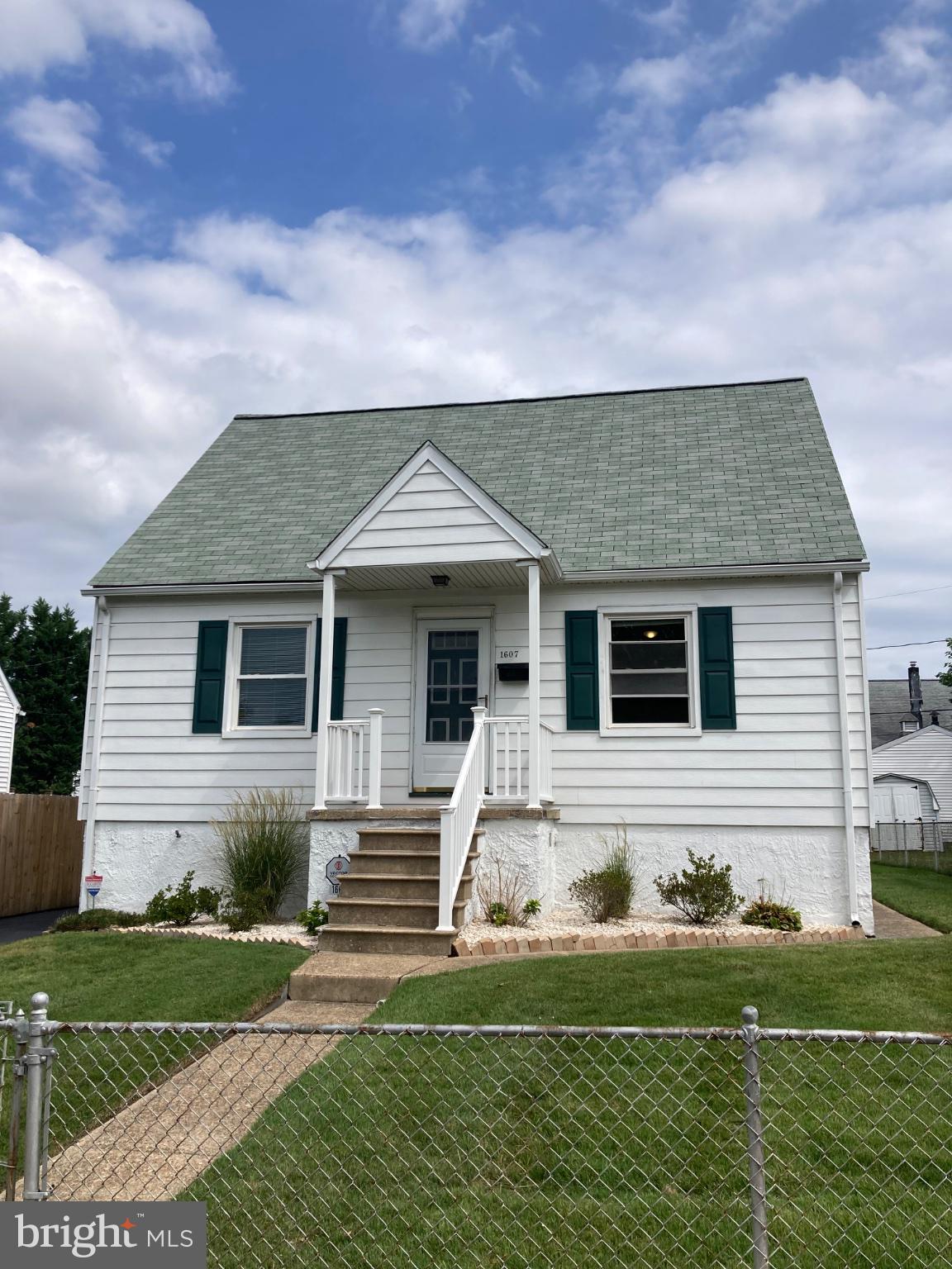 1607 LESLIE ROAD