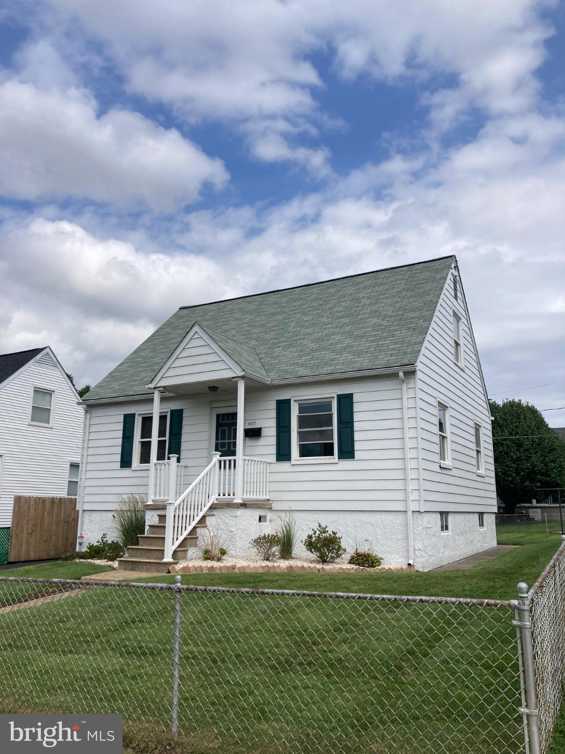 1607 LESLIE ROAD