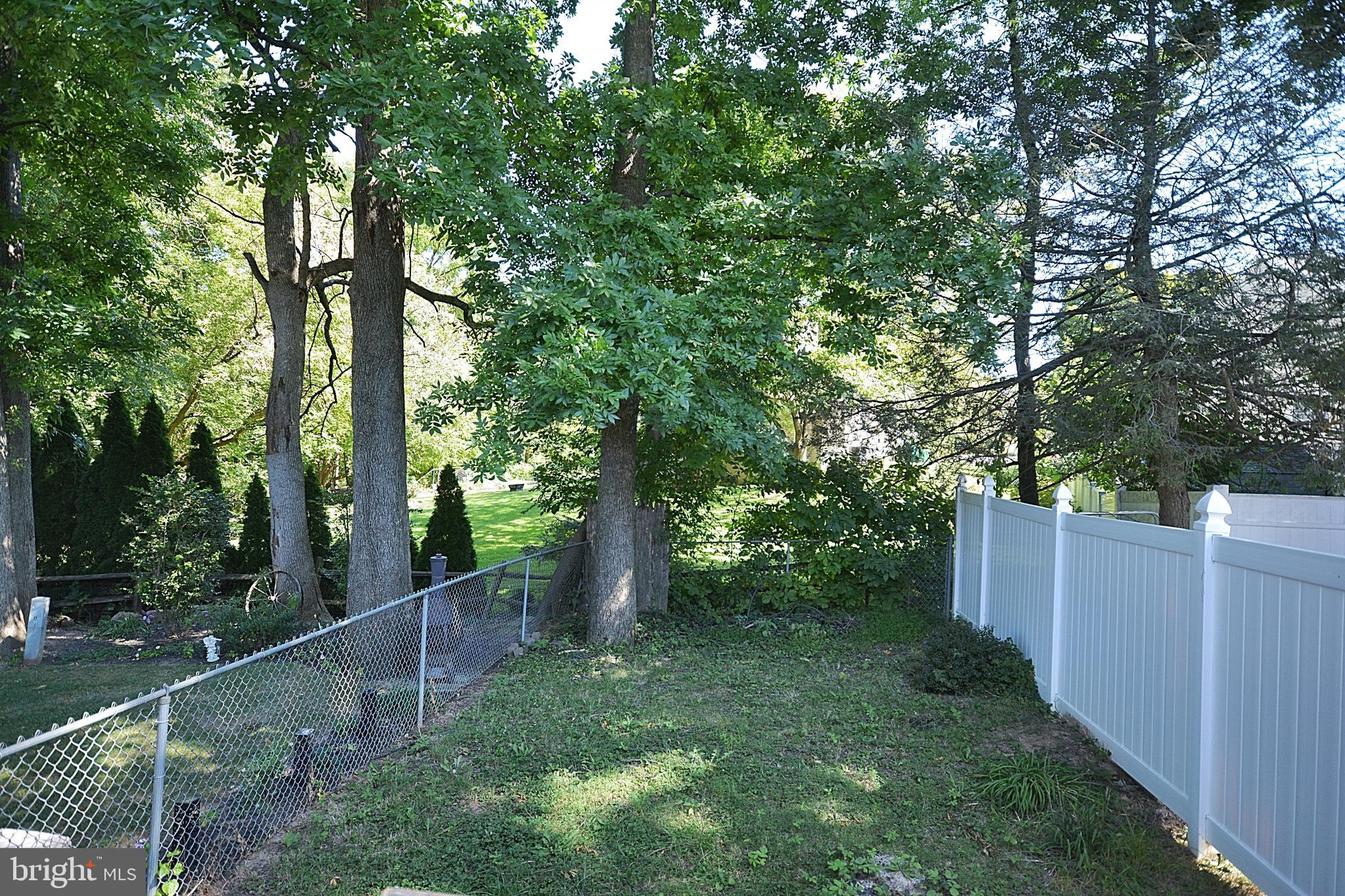 ANCIENT OAK WEST - Residential