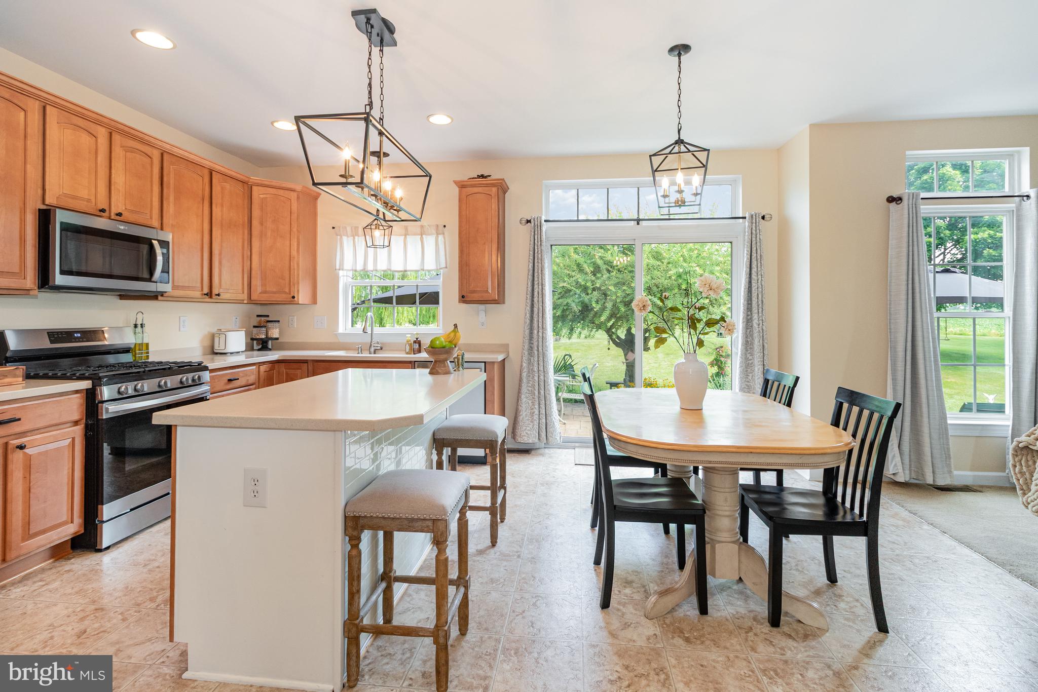 THISTLE DOWNS - Residential