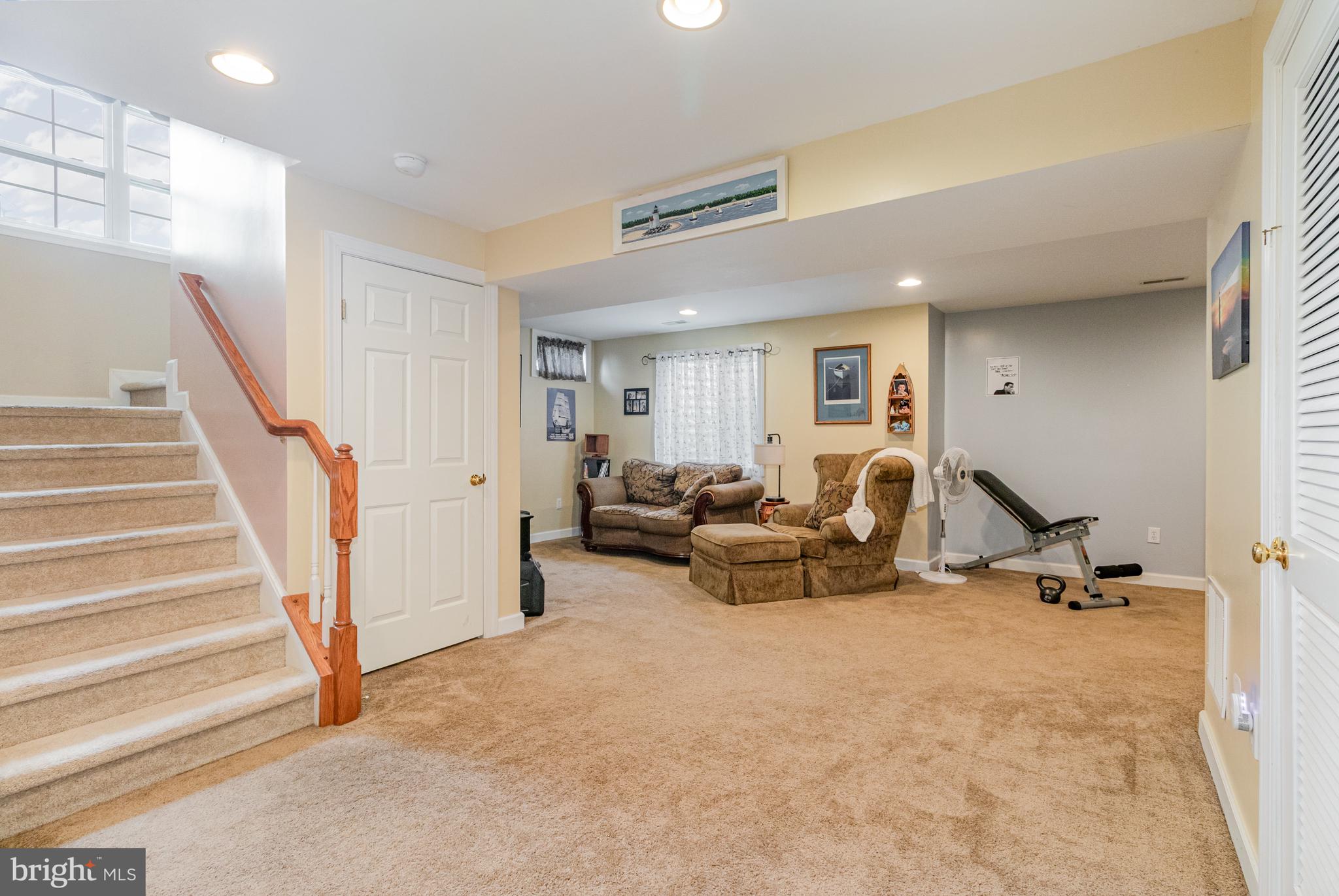 THISTLE DOWNS - Residential