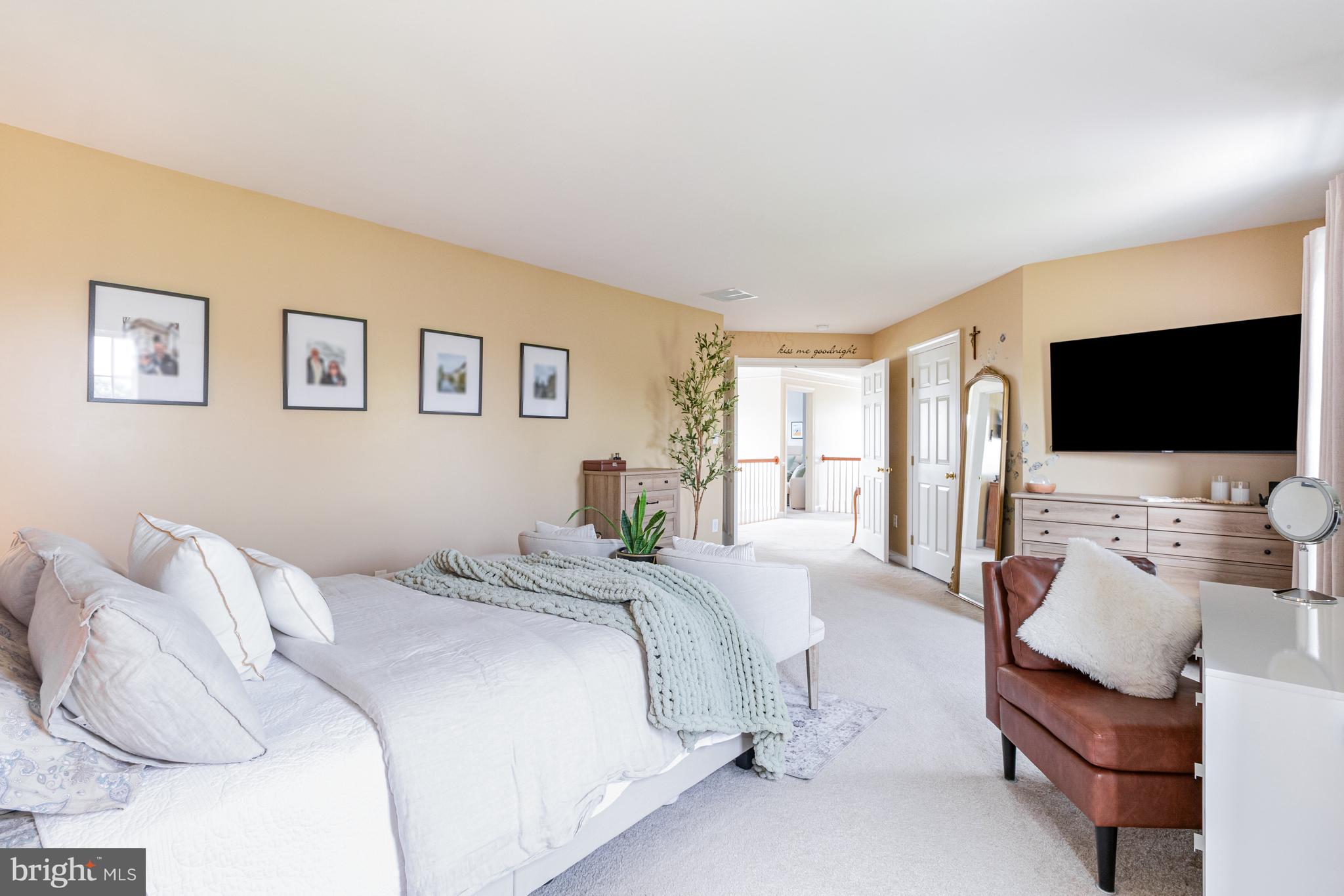 THISTLE DOWNS - Residential