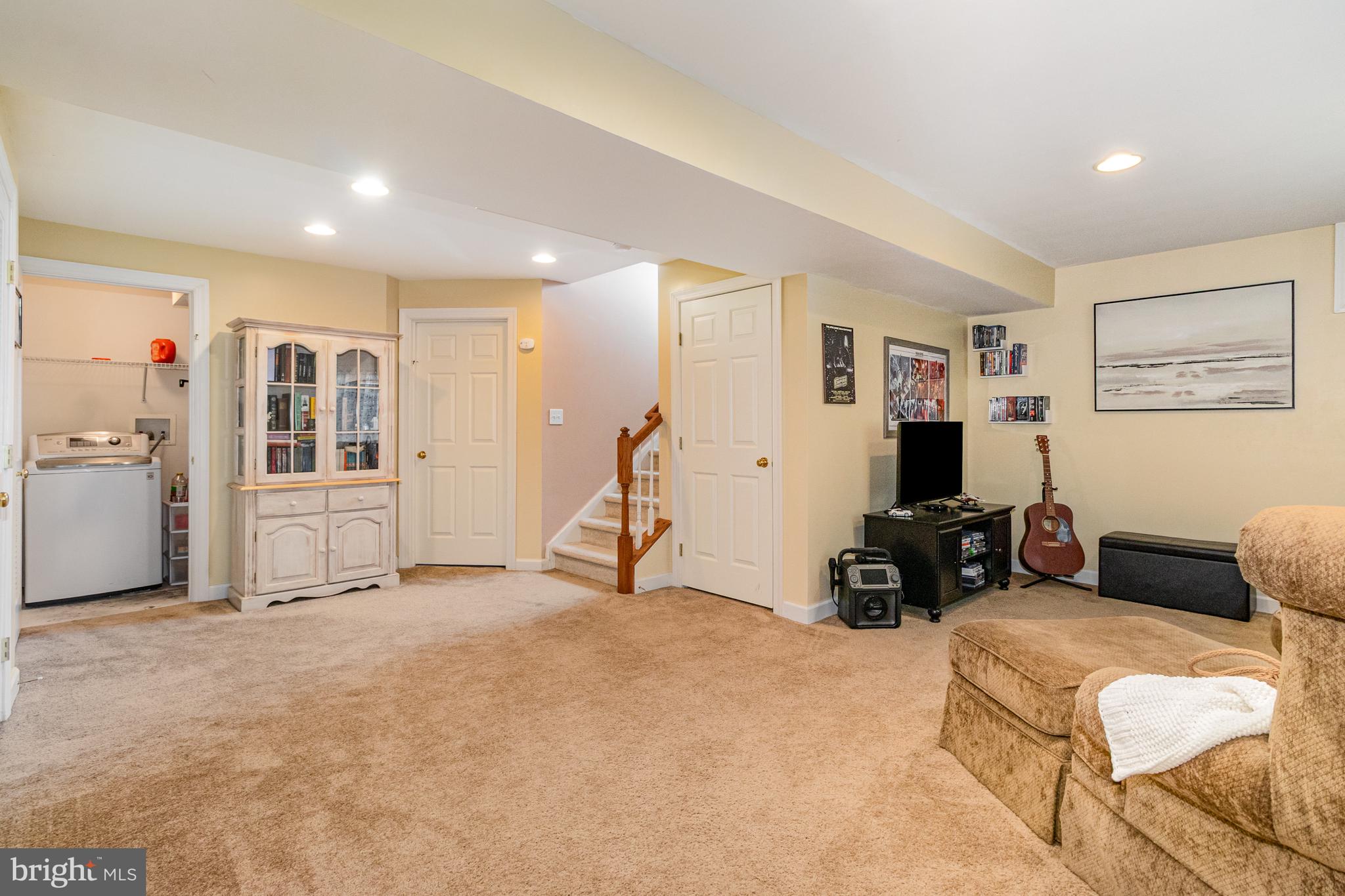 THISTLE DOWNS - Residential