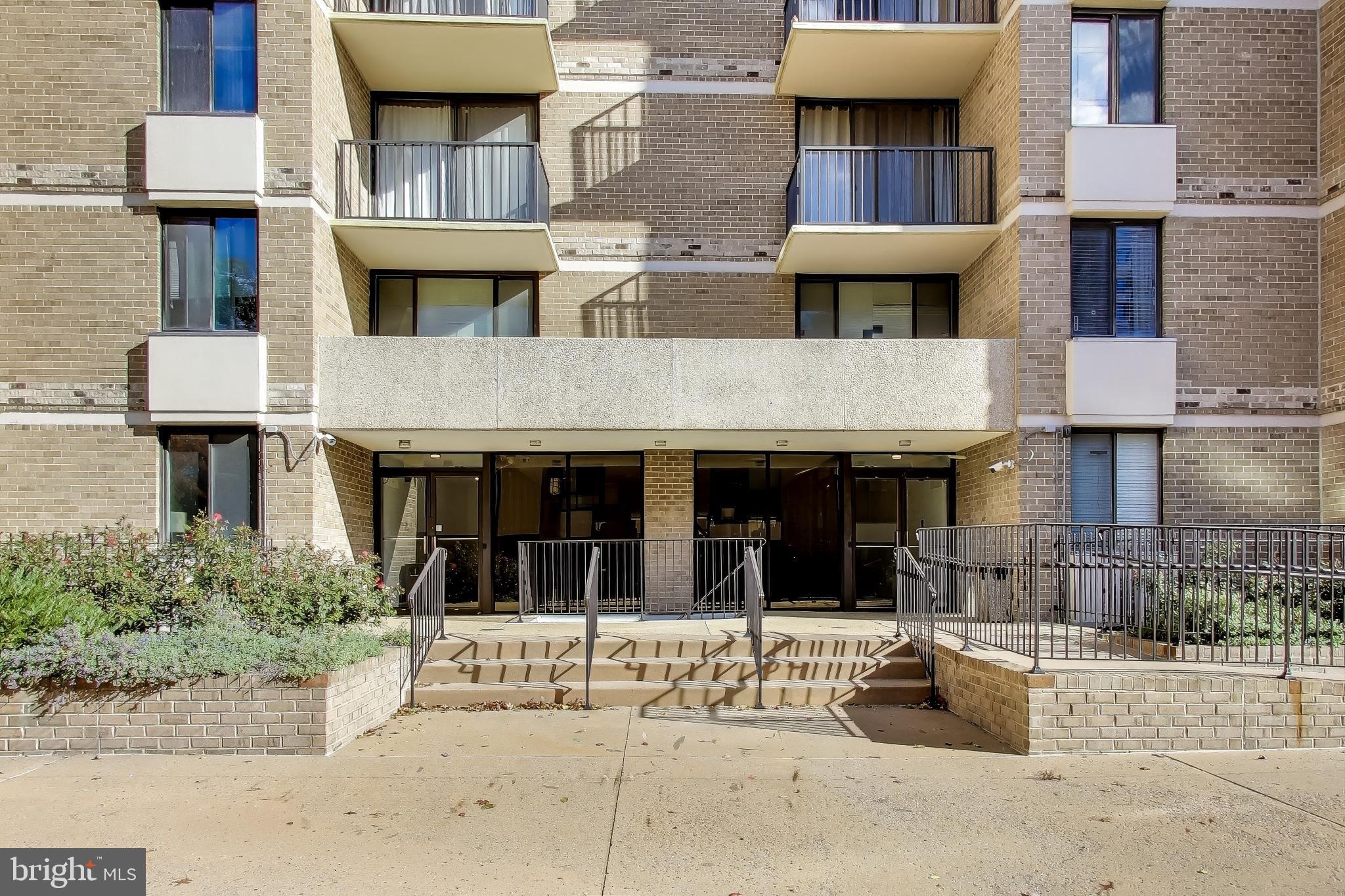 AMERICANA CENTRE - Residential Lease