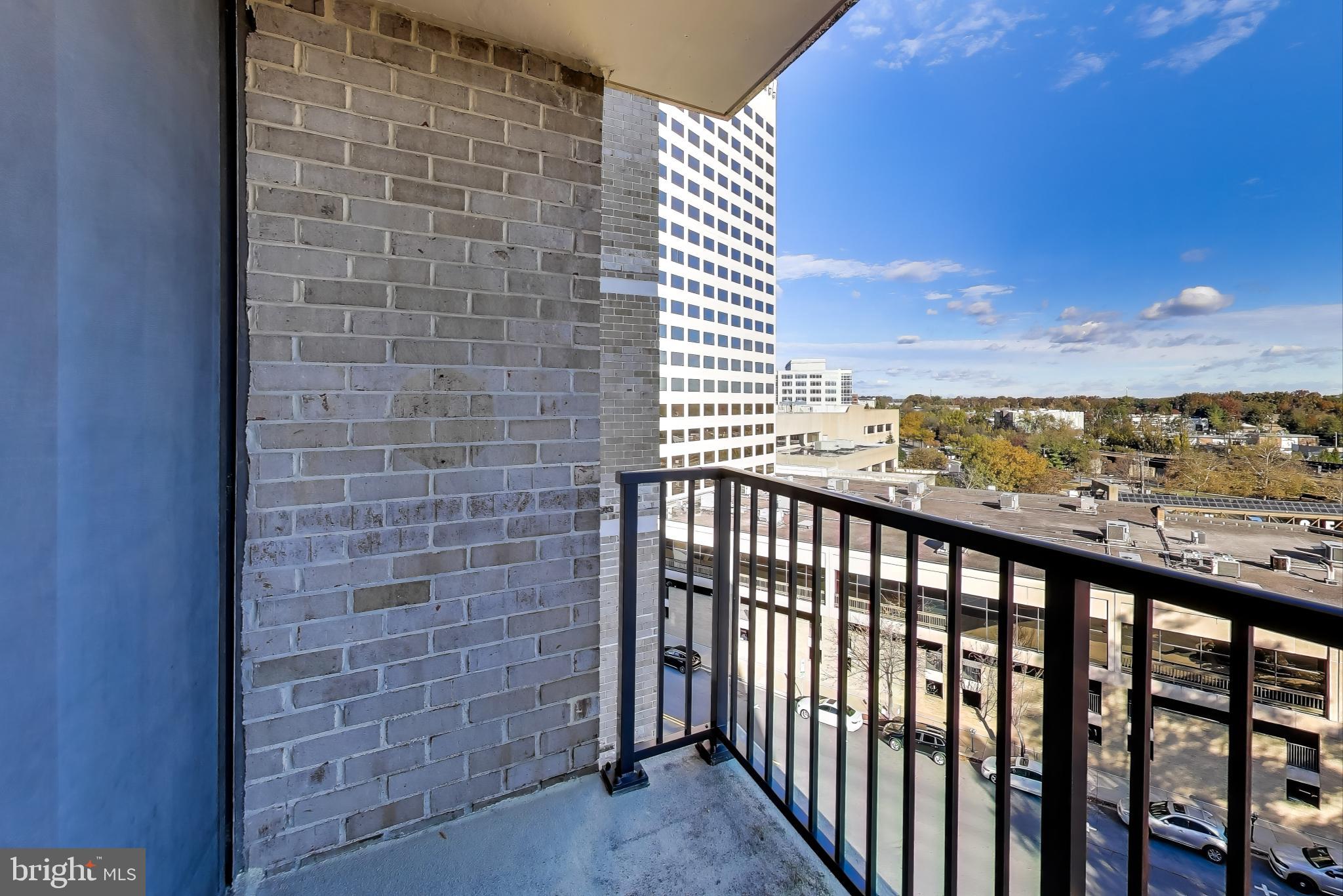 AMERICANA CENTRE - Residential Lease