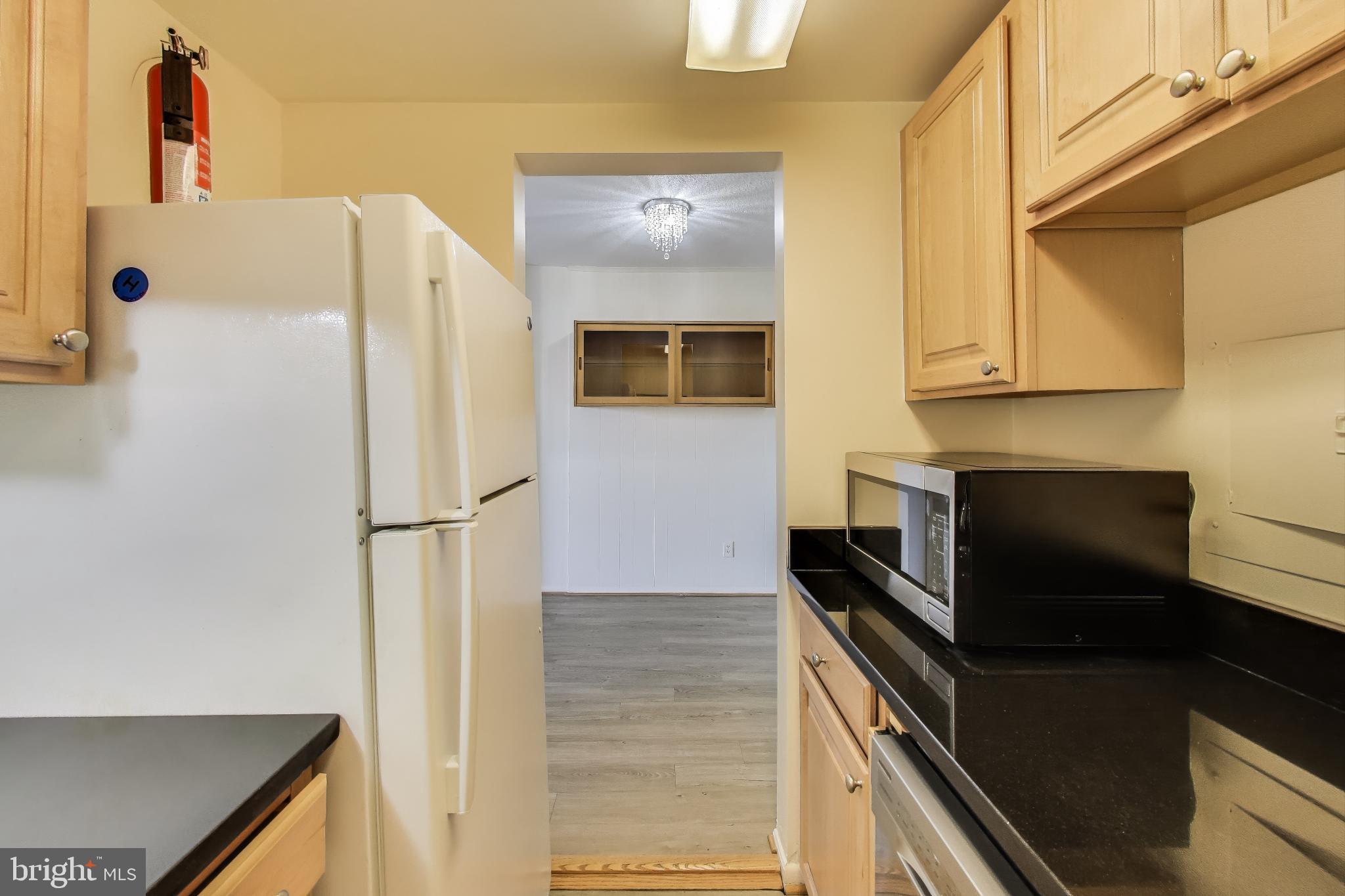 AMERICANA CENTRE - Residential Lease