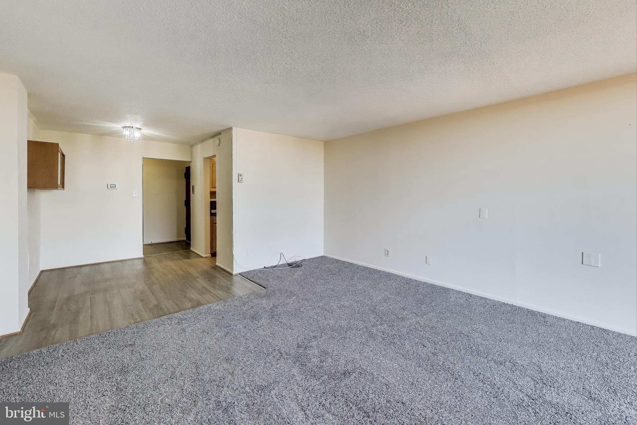 AMERICANA CENTRE - Residential Lease