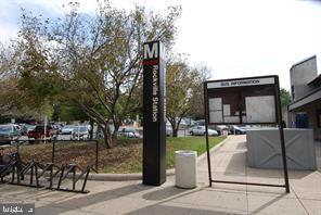 AMERICANA CENTRE - Residential Lease