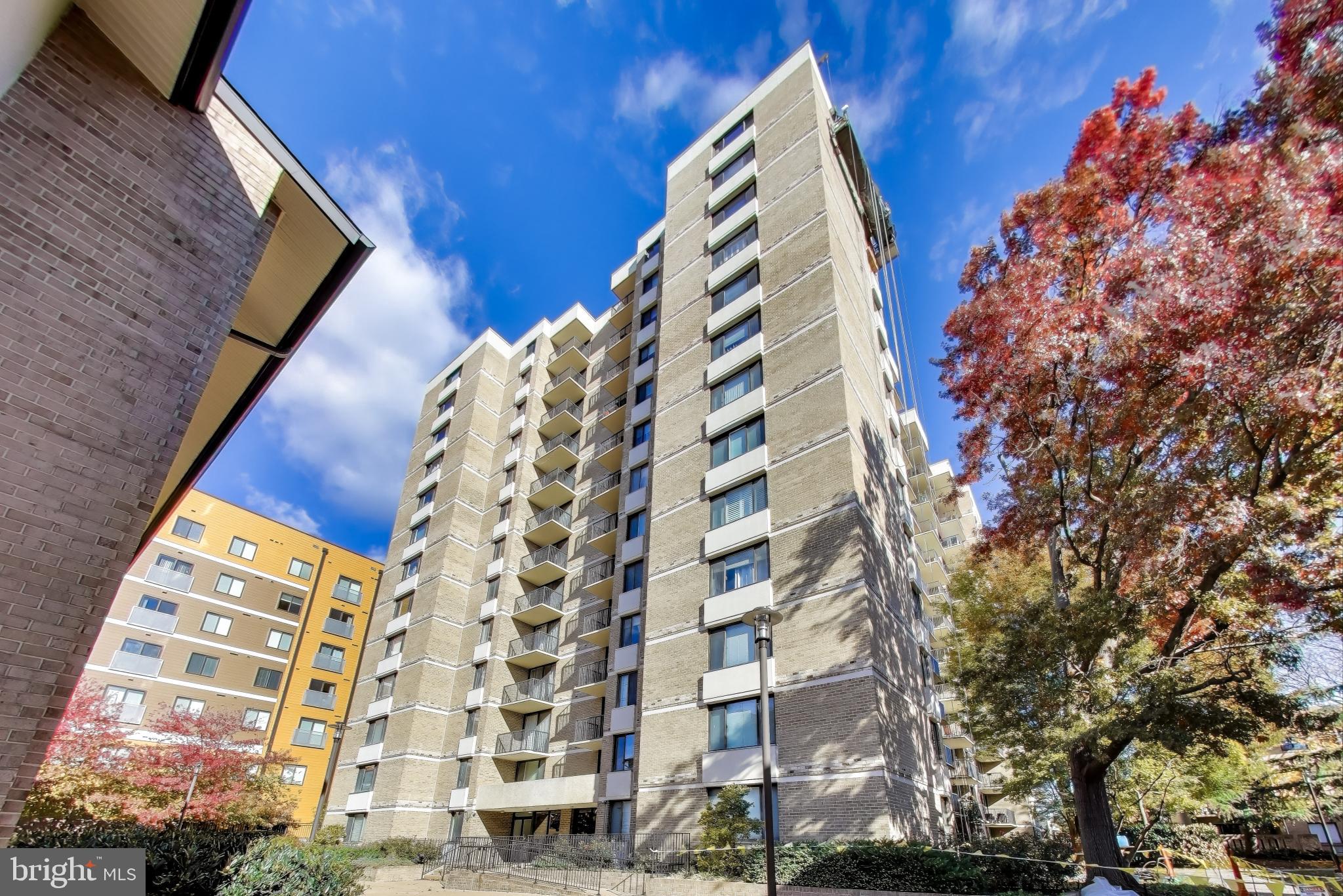 AMERICANA CENTRE - Residential Lease