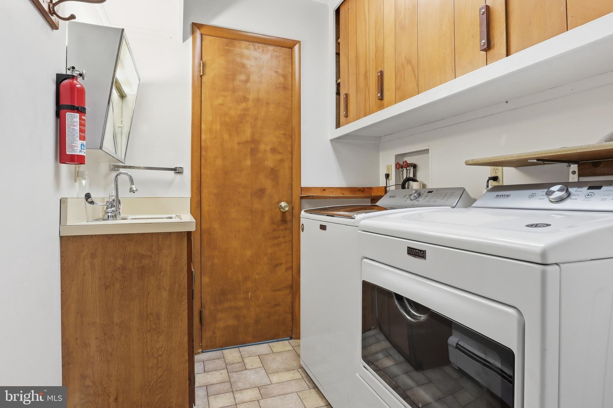 EAST MANCHESTER TWP. - Residential