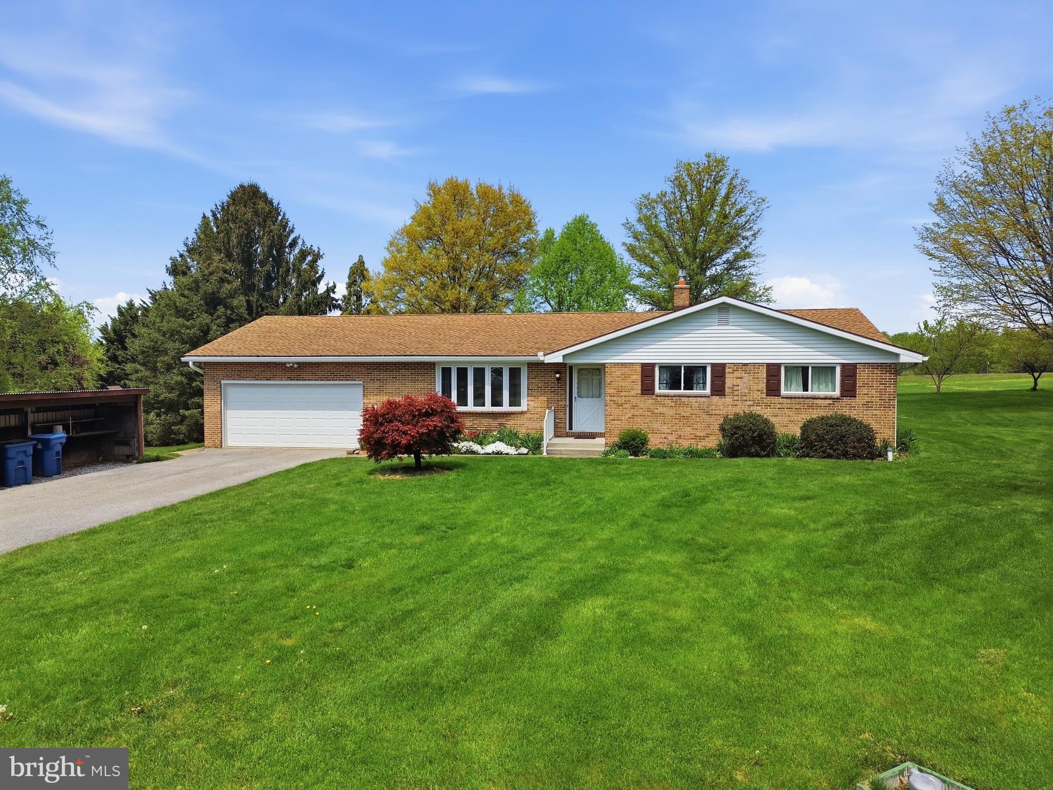 EAST MANCHESTER TWP. - Residential