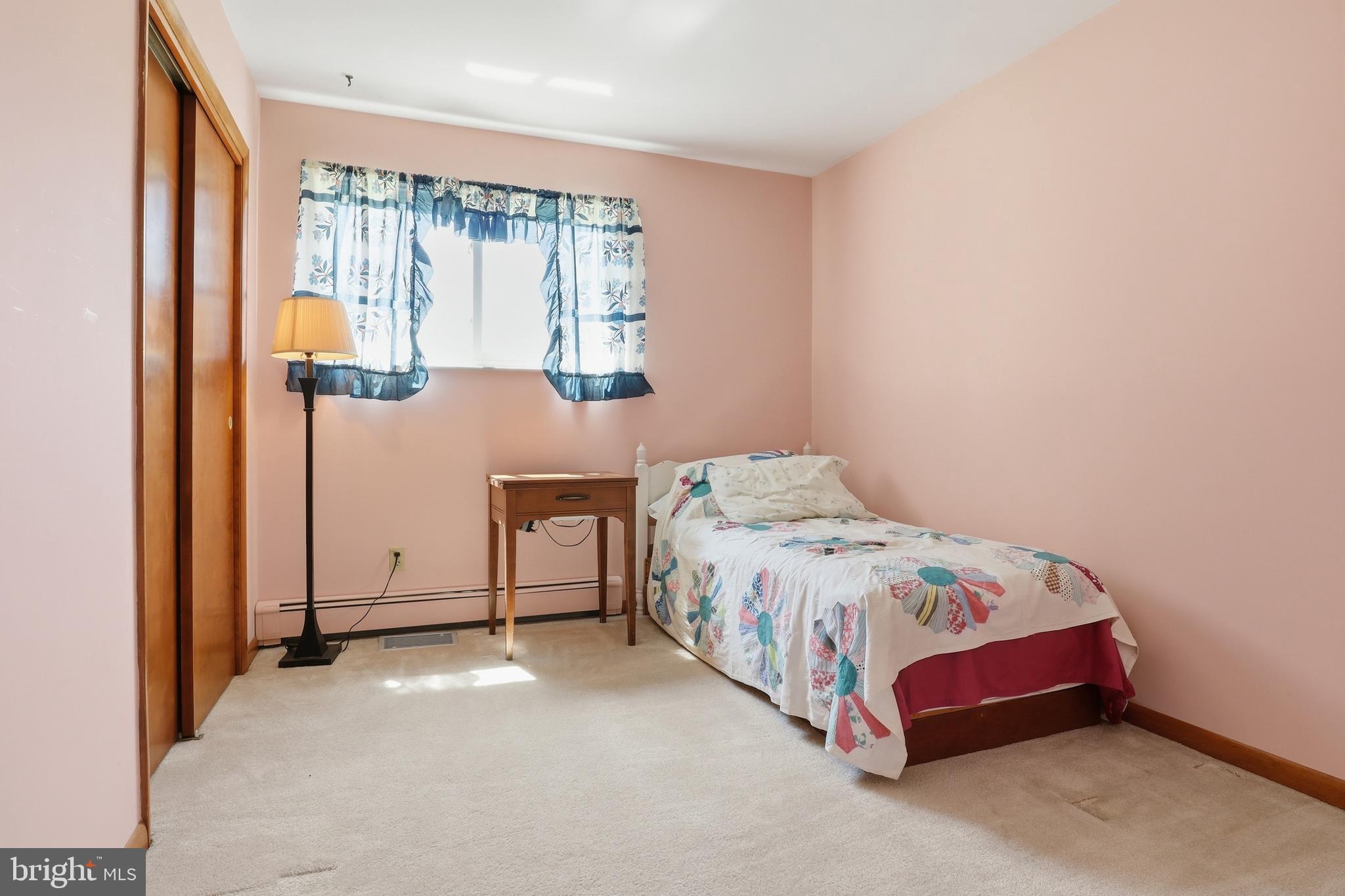 EAST MANCHESTER TWP. - Residential