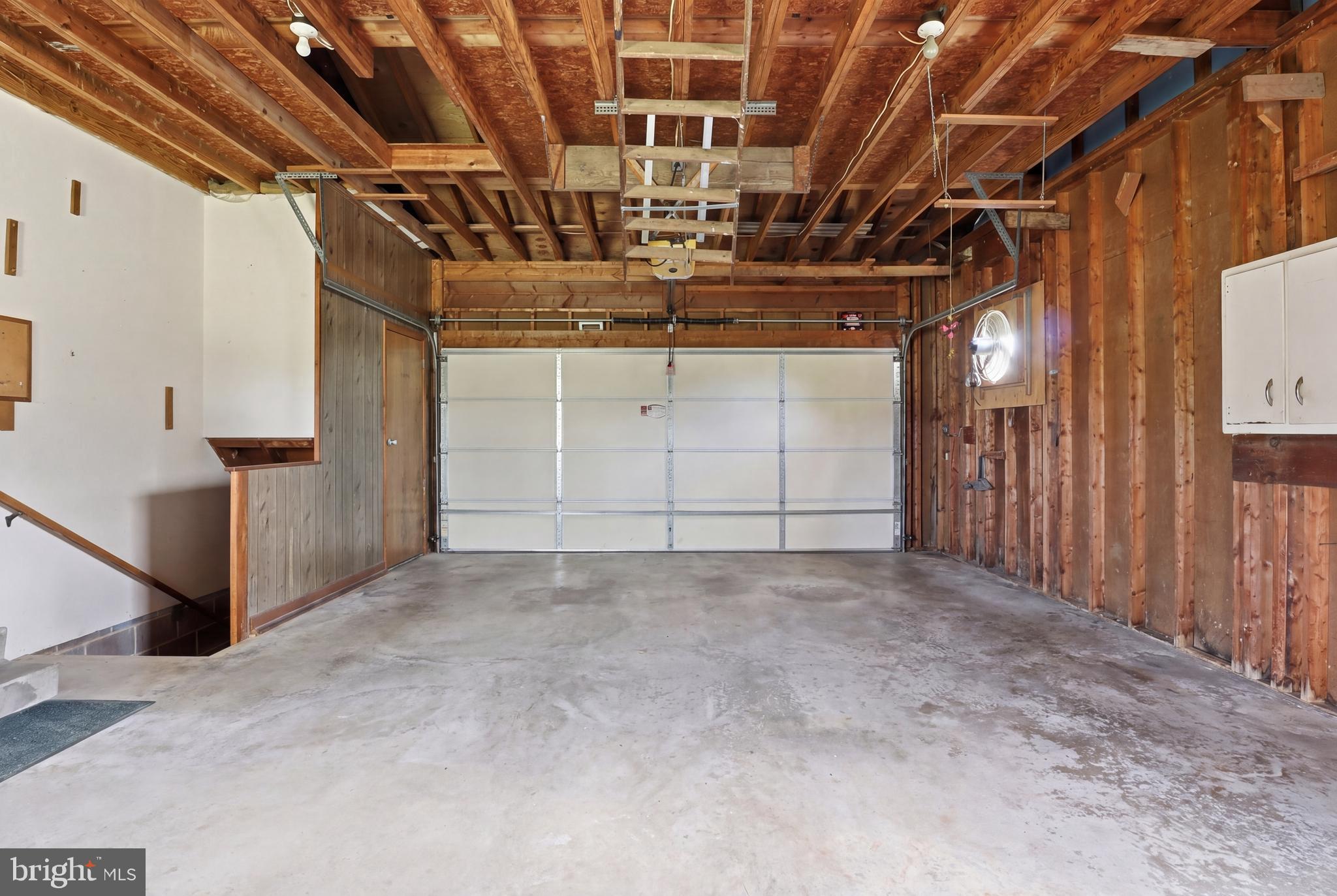 EAST MANCHESTER TWP. - Residential