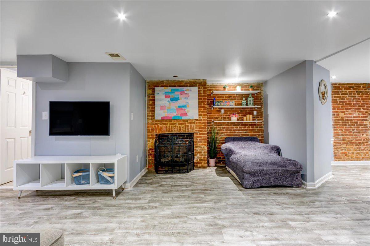 HOPKINS - Residential Income