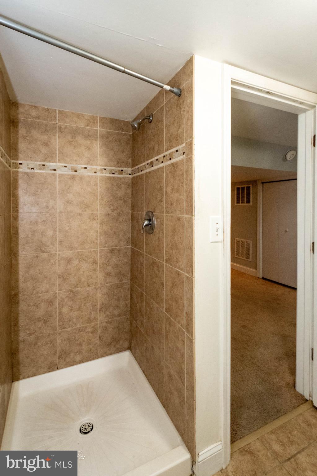 CHARLESMONT - Residential