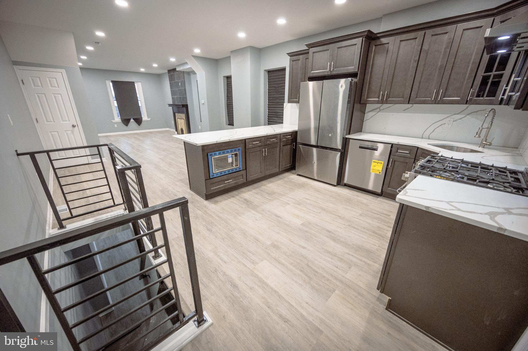 GERMANTOWN (EAST) - Residential