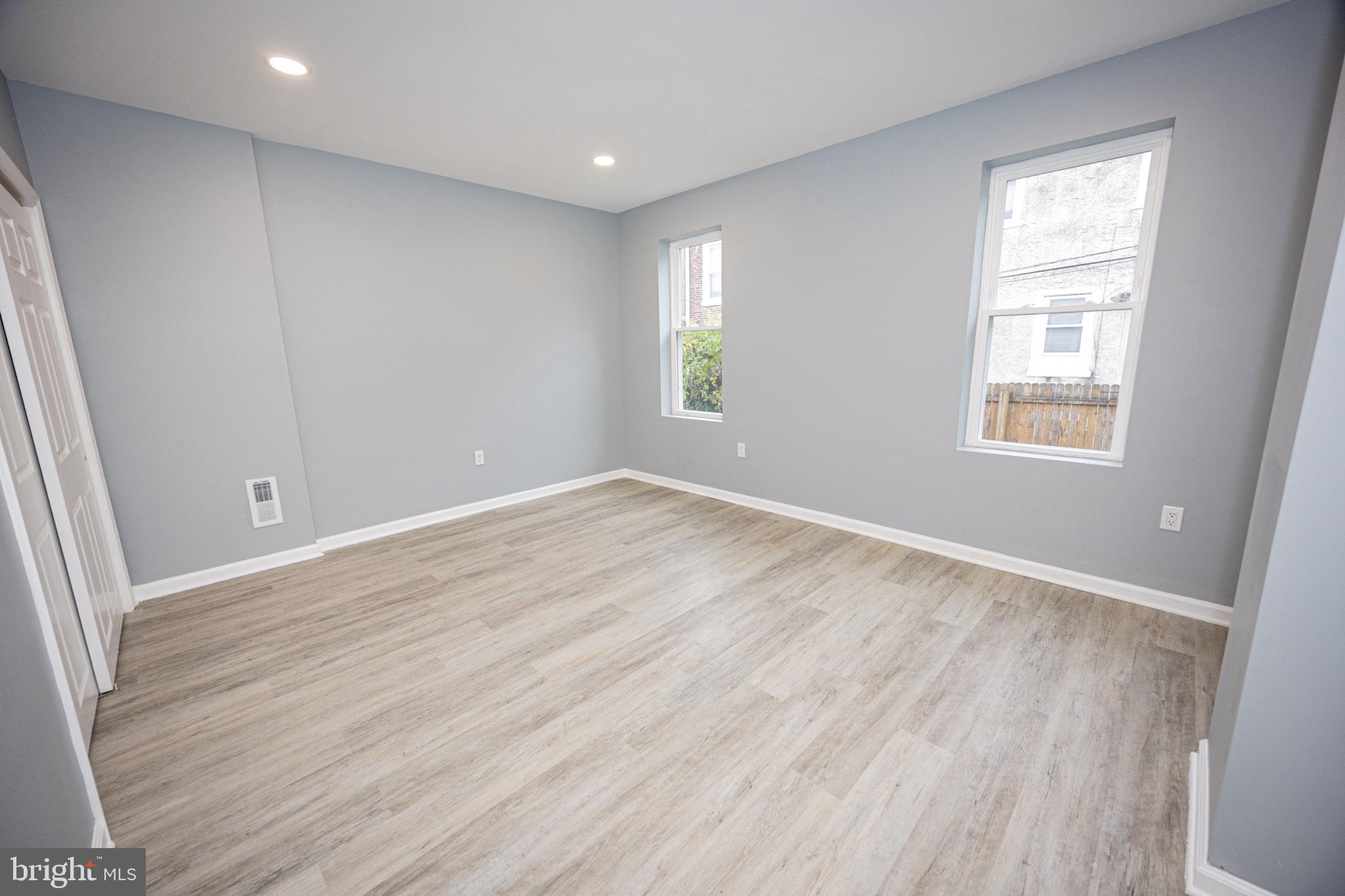 GERMANTOWN (EAST) - Residential