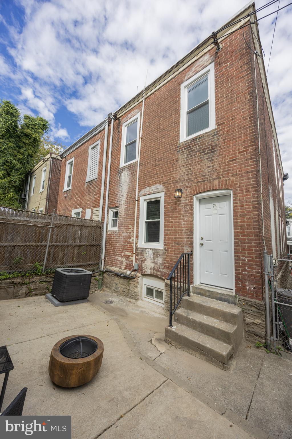 GERMANTOWN (EAST) - Residential