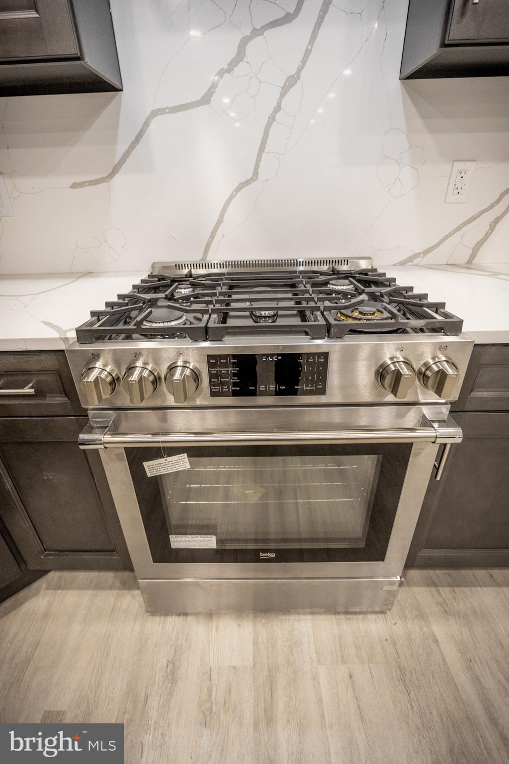 GERMANTOWN (EAST) - Residential