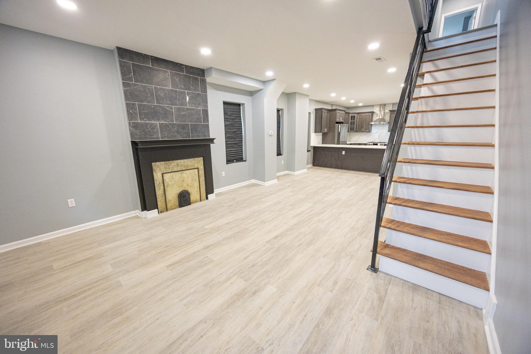 GERMANTOWN (EAST) - Residential