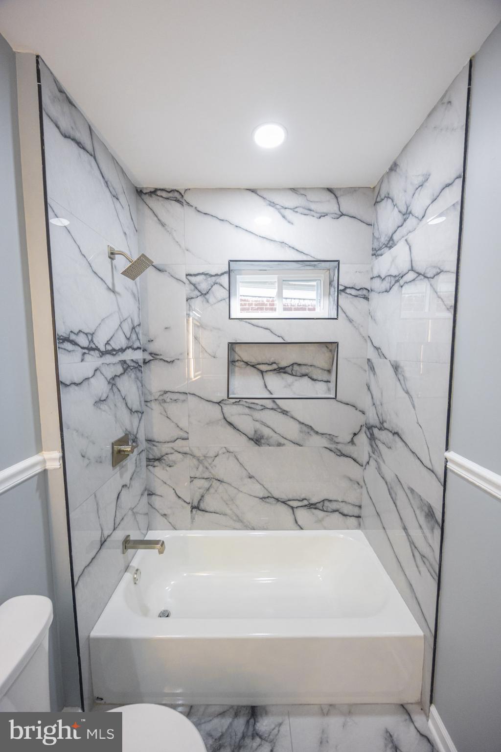 GERMANTOWN (EAST) - Residential